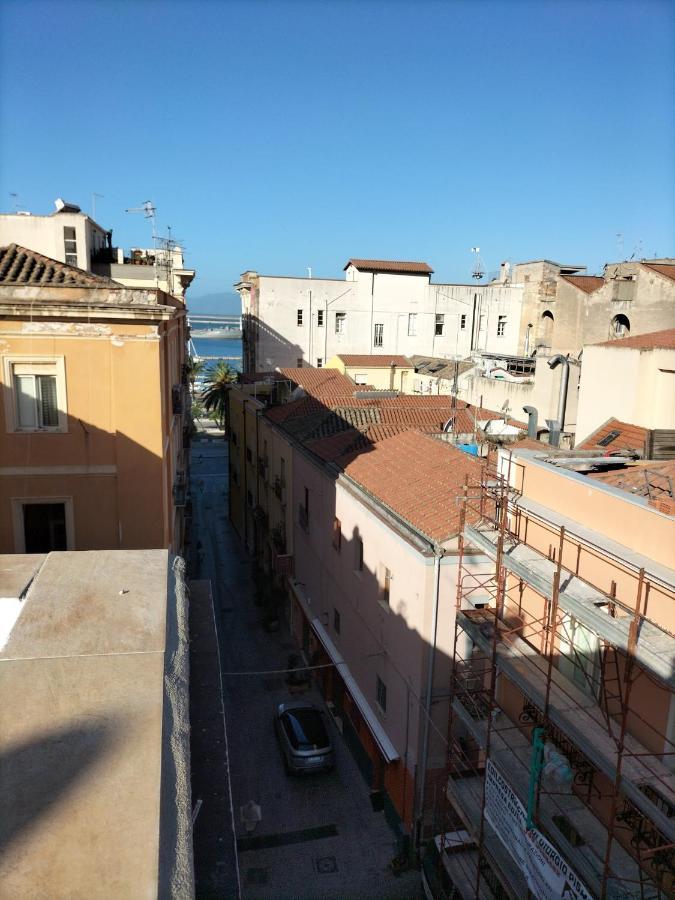 Rosa'S Apartment With Terrace Cagliari Eksteriør bilde